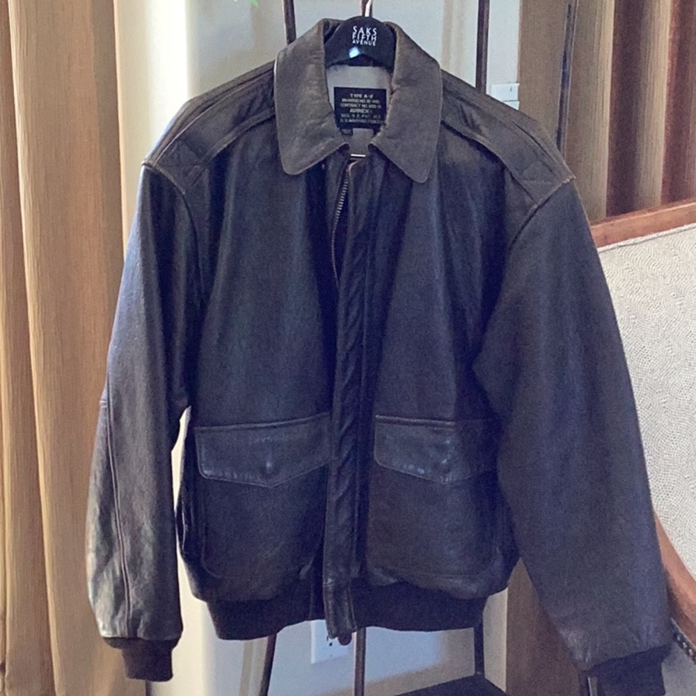 Men’s large brown leather bomber jacket (very warm)